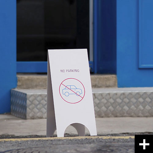 예쁜 A형 철제 주차입간판 Basic type입니다.